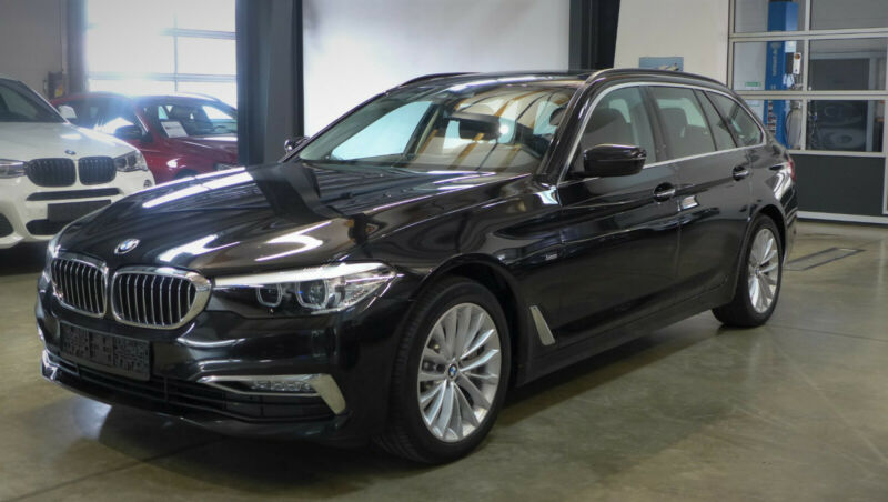 BMW - 525d Touring Business