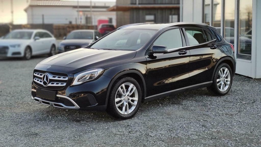 MERCEDES GLA 220D 