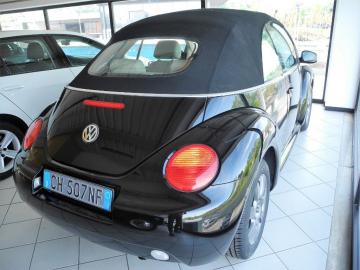 VOLKSWAGEN - New Beetle 1.9 TDI 101CV Cabrio (5 di 16)