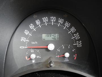 VOLKSWAGEN - New Beetle 1.9 TDI 101CV Cabrio (11 di 16)