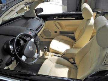 VOLKSWAGEN - New Beetle 1.9 TDI 101CV Cabrio (15 di 16)