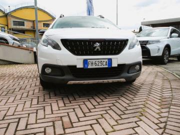 PEUGEOT - 2008 BlueHDi 120 S&S GT Line (3 di 17)