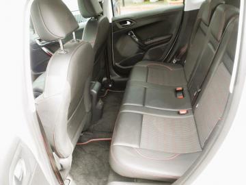 PEUGEOT - 2008 BlueHDi 120 S&S GT Line (6 di 17)