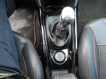 PEUGEOT - 2008 BlueHDi 120 S&S GT Line (12 di 17)