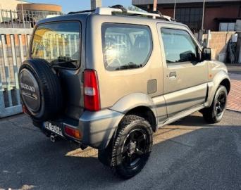 SUZUKI - Jimny 1.5 DDiS 4WD JLX Più (5 di 15)