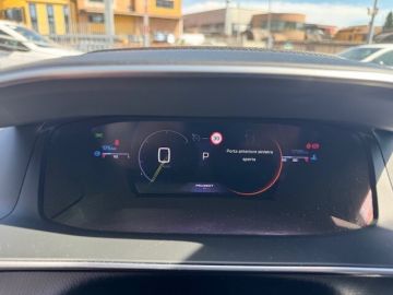 PEUGEOT - 2008 Hybrid 136 e-DCS6 GT (12 di 15)