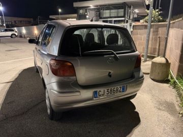 TOYOTA - Yaris 1.4 tdi D-4D 5p. Sol (4 di 6)