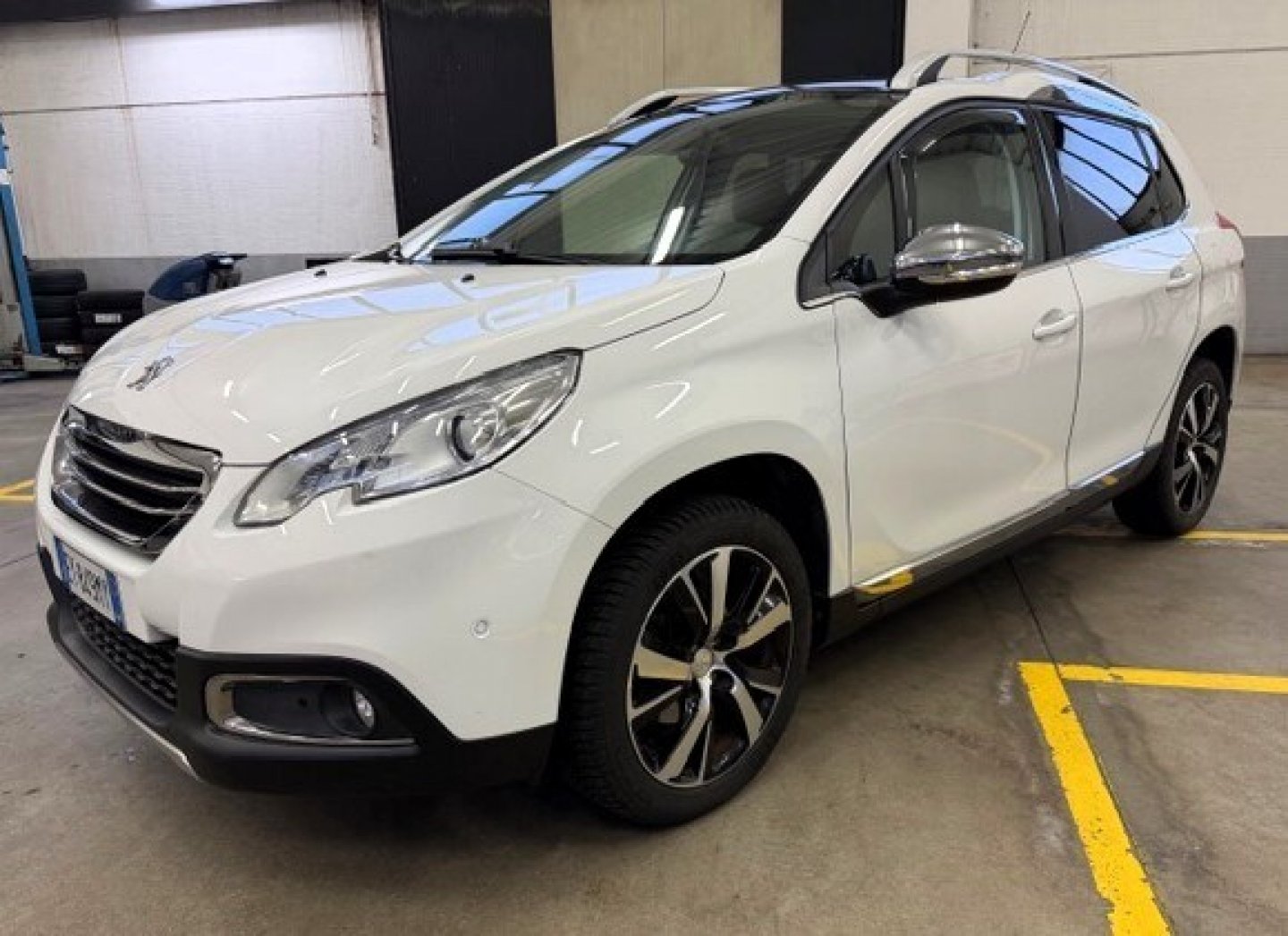 PEUGEOT - 2008 BlueHDi 120 S&S Allure