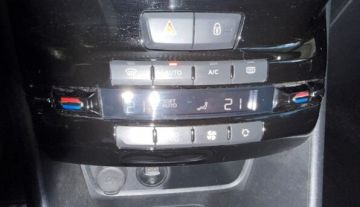 PEUGEOT - 2008 BlueHDi 120 S&S Allure (15 di 22)