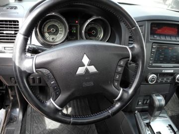 MITSUBISHI - Pajero 3.2 DI-D 16V A/T 5p. Instyle (16 di 21)