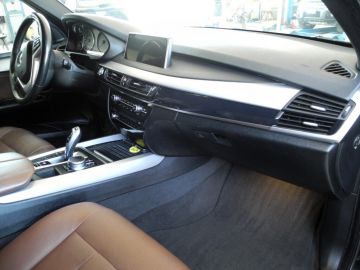 BMW - X5 xDrive30d 249 CV Business (13 di 20)