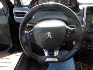 PEUGEOT - 2008 BlueHDi 120 S&S GT Line (11 di 23)