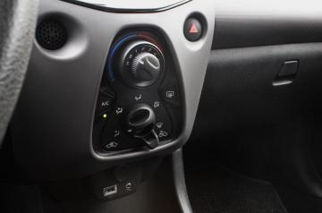 PEUGEOT - 108 VTi 72 S&S 5 porte Active (17 di 19)