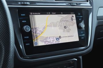 VOLKSWAGEN - Tiguan 2.0 TDI 150 CV SCR DSG R-Line (15 di 21)