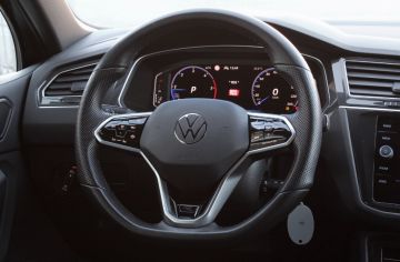 VOLKSWAGEN - Tiguan 2.0 TDI 150 CV SCR DSG R-Line (17 di 21)