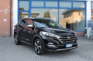 HYUNDAI - Tucson 1.7 CRDi XPossible (2 di 19) HYUNDAI - Tucson 1.7 CRDi XPossible (2 di 19)