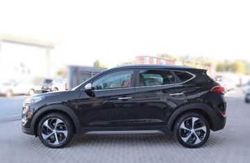 HYUNDAI - Tucson 1.7 CRDi XPossible (4 di 19) HYUNDAI - Tucson 1.7 CRDi XPossible (4 di 19)