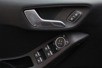 FORD - Fiesta 1.1 75 CV GPL 5 porte Connect (16 di 18)