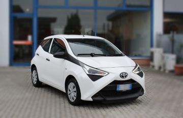 TOYOTA - Aygo Connect 1.0 VVT-i 72CV 5 porte x-business light (2 di 15)