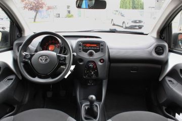 TOYOTA - Aygo Connect 1.0 VVT-i 72CV 5 porte x-business light (11 di 15)