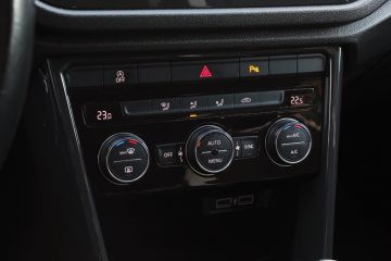 VOLKSWAGEN - 1.6 TDI SCR Advanced BlueMotion Technology (15 di 19)