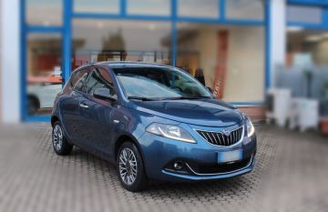 LANCIA - Ypsilon 1.0 FireFly 5 porte S&S Hybrid Gold Plus (2 di 17)