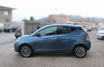 LANCIA - Ypsilon 1.0 FireFly 5 porte S&S Hybrid Gold Plus (4 di 17)