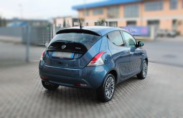 LANCIA - Ypsilon 1.0 FireFly 5 porte S&S Hybrid Gold Plus (6 di 17)