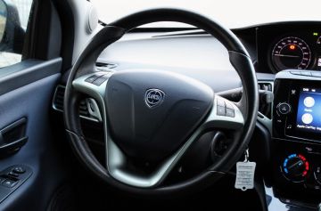 LANCIA - Ypsilon 1.0 FireFly 5 porte S&S Hybrid Gold Plus (16 di 17)