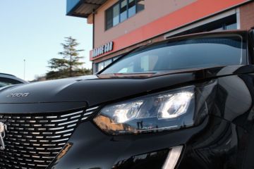 PEUGEOT - 2008 BlueHDi 110 S&S Allure (7 di 18)