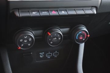 RENAULT - Clio TCe 12V 100 CV 5 porte Business (17 di 20)