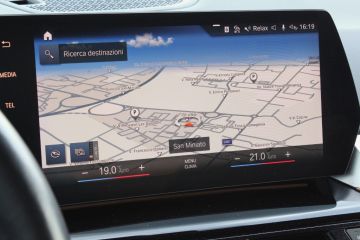 BMW - X1 sDrive 18d xLine (15 di 19)