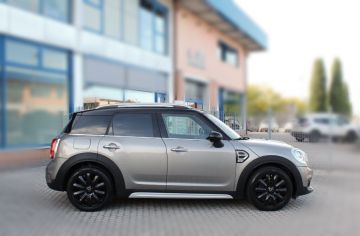 MINI - Mini 2.0 Cooper D Hype Countryman (3 di 18)