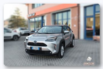 TOYOTA - Yaris Cross 1.5 Hybrid 5p. E-CVT Business (1 di 18)