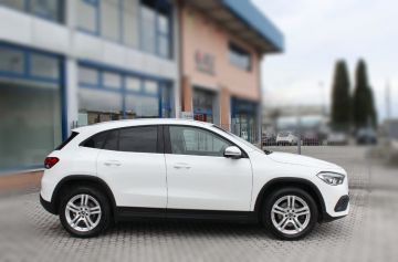 MERCEDES - GLA 180 d Automatic Sport Plus (3 di 18)