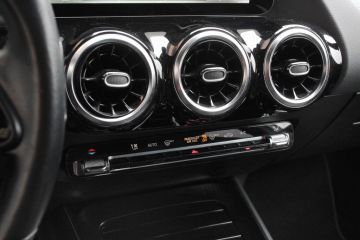 MERCEDES - GLA 180 d Automatic Sport Plus (17 di 18)