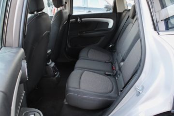 MINI - Mini 2.0 Cooper D Classic Countryman (10 di 18)