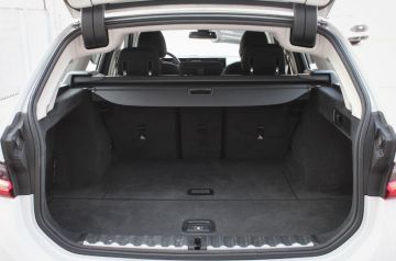 BMW - 318d 48V Touring (11 di 18)