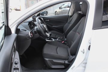 MAZDA - Mazda2 1.5 Skyactiv-G Homura (8 di 17)