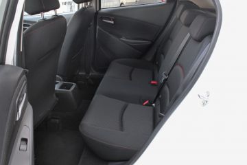 MAZDA - Mazda2 1.5 Skyactiv-G Homura (9 di 17)