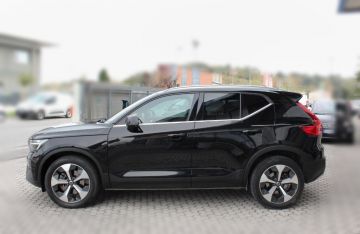 VOLVO - XC40 B4 AWD automatico Ultimate Bright (4 di 18)