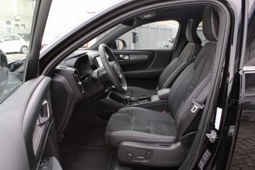 VOLVO - XC40 B4 AWD automatico Ultimate Bright (10 di 18)