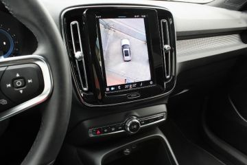 VOLVO - XC40 B4 AWD automatico Ultimate Bright (17 di 18)