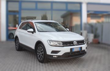 VOLKSWAGEN - Tiguan 1.6 TDI SCR Business BlueMotion Technology (2 di 17)