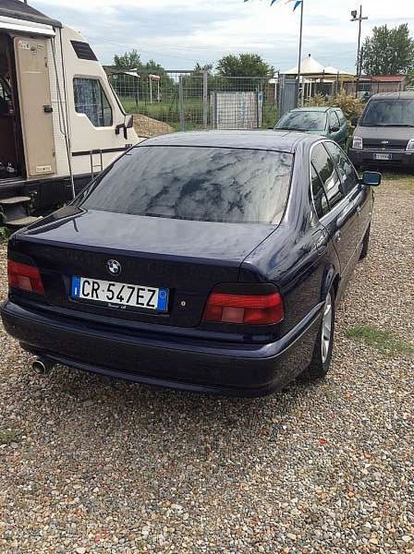 BMW - 520i Attiva