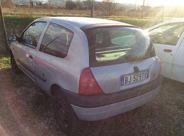 RENAULT - Clio 1.2 16V 3p. Community (2 di 3)