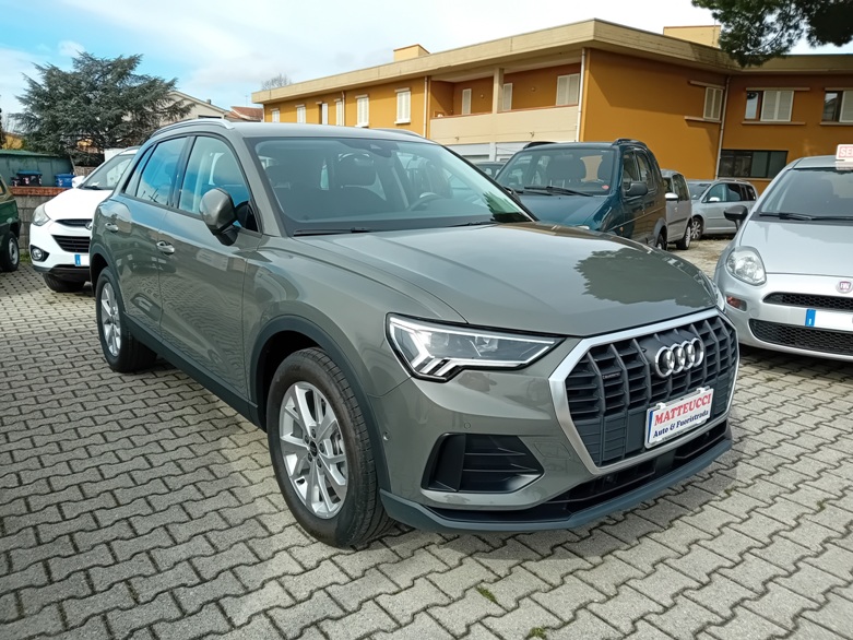 AUDI - Q3 35 TDI quattro S tronic Business