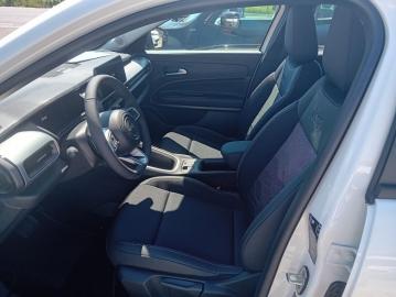 JEEP - Avenger 1.2 Turbo 100 CV MHEV Altitude (5 di 9)