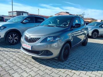 LANCIA - Ypsilon 1.0 FireFly 5 porte S&S Hybrid Silver (1 di 7) LANCIA - Ypsilon 1.0 FireFly 5 porte S&S Hybrid Silver (1 di 7)