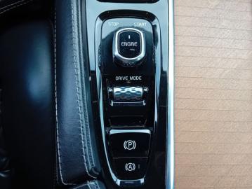 VOLVO - V90 D4 AWD Geartronic Inscription (4 di 8)